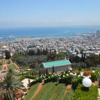 Вид на бухту Хайфы с обзорной площадки Бахайских садов