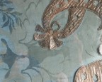 Фрагмент подлинной ткани первоначального убранства Парадной спальни 